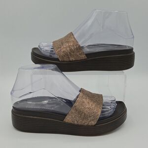 Donald Pliner Fifi Slide Platform Thong Sandal Brown with Bronze Size 6M EUC